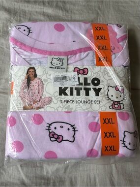 Costco Women’s pink Hello Kitty 2-Piece Pajama Set size XXL, Brand New